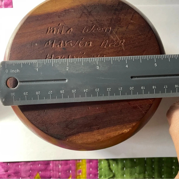 Vintage handmade Hawaiian milo tree wood hand turned bowl signed 1987 - Picture 7 of 8